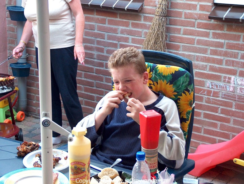 Jef vond het prima als we gingen barbecueën, hij was gek op vlees